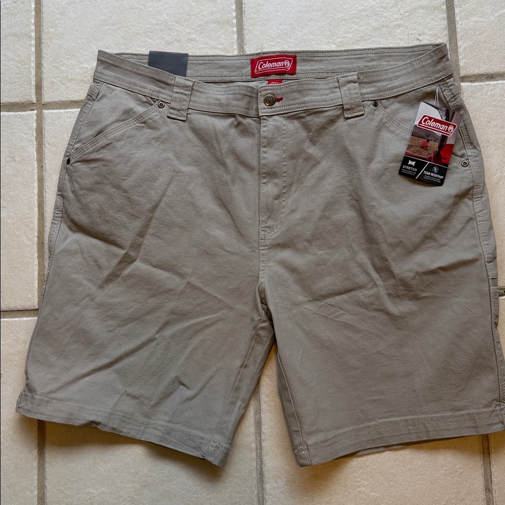 Coleman Size 40 Khaki Cargo Shorts 9" Inseam Xtra Stretch and Tear Resistant